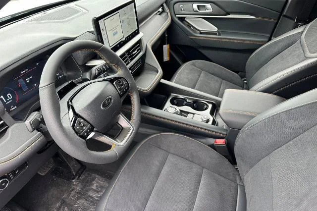 New 2026 Star White Metallic Tri-Coat Ford Tremor® image 31