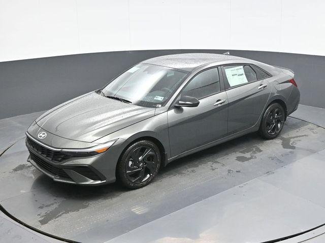 New 2026 Gray Hyundai SEL Sport Plus image 13