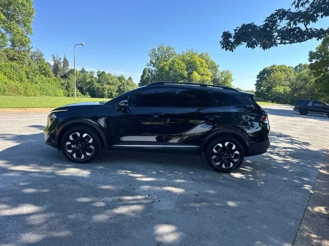 Used 2023 Black Kia X-Line image 4