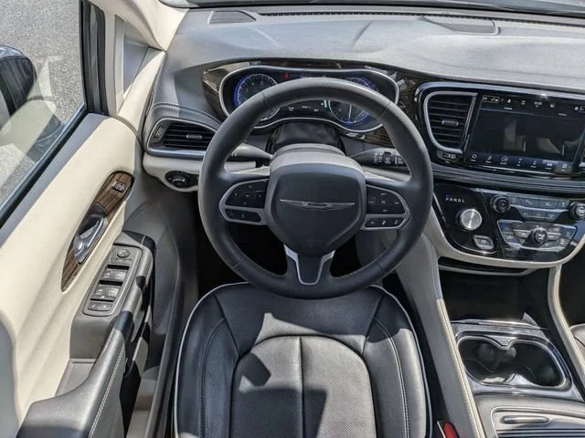 Used 2023 Gray Chrysler Limited image 17