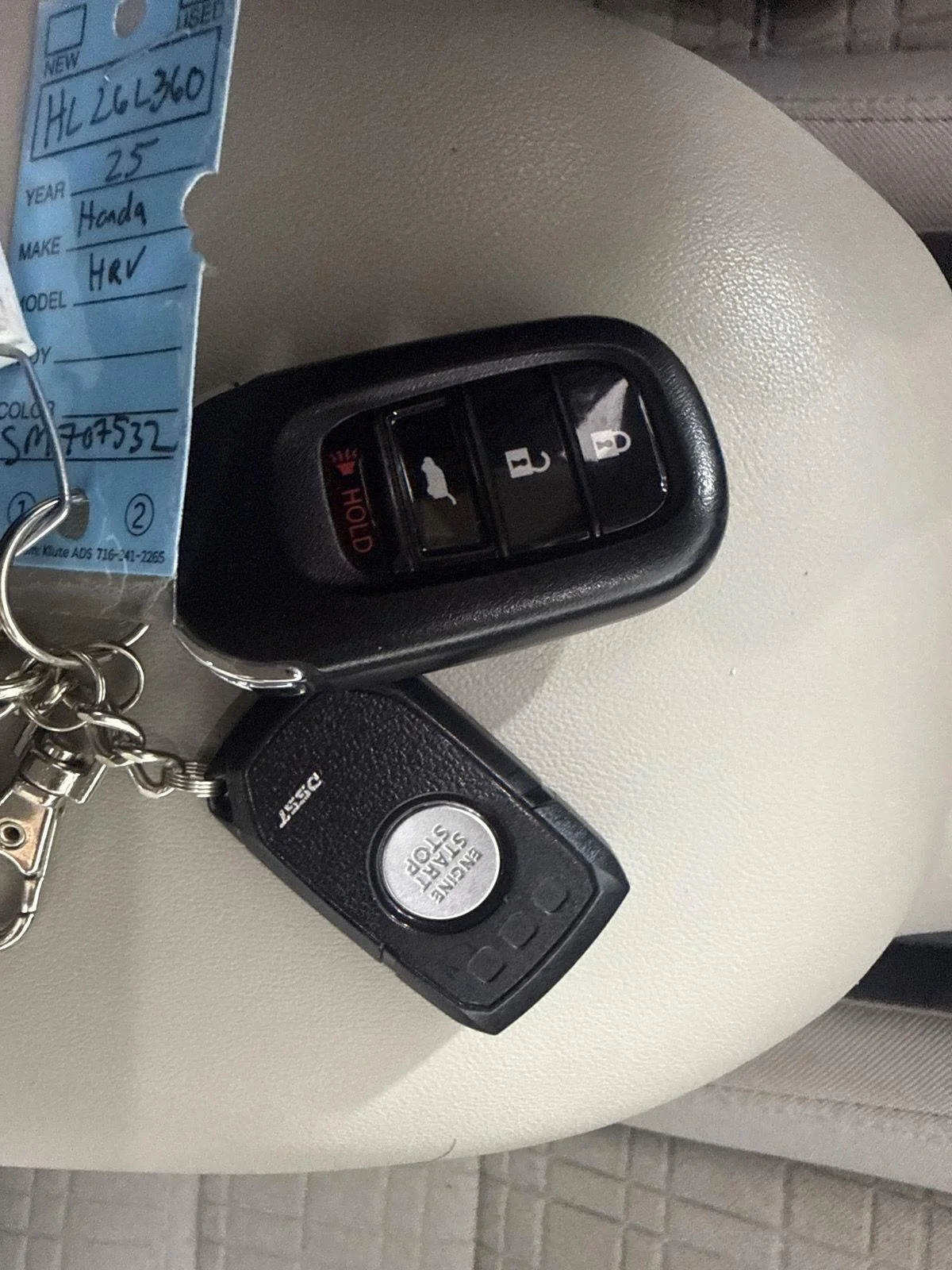 Used 2025 Platinum White Pearl Honda LX image 18