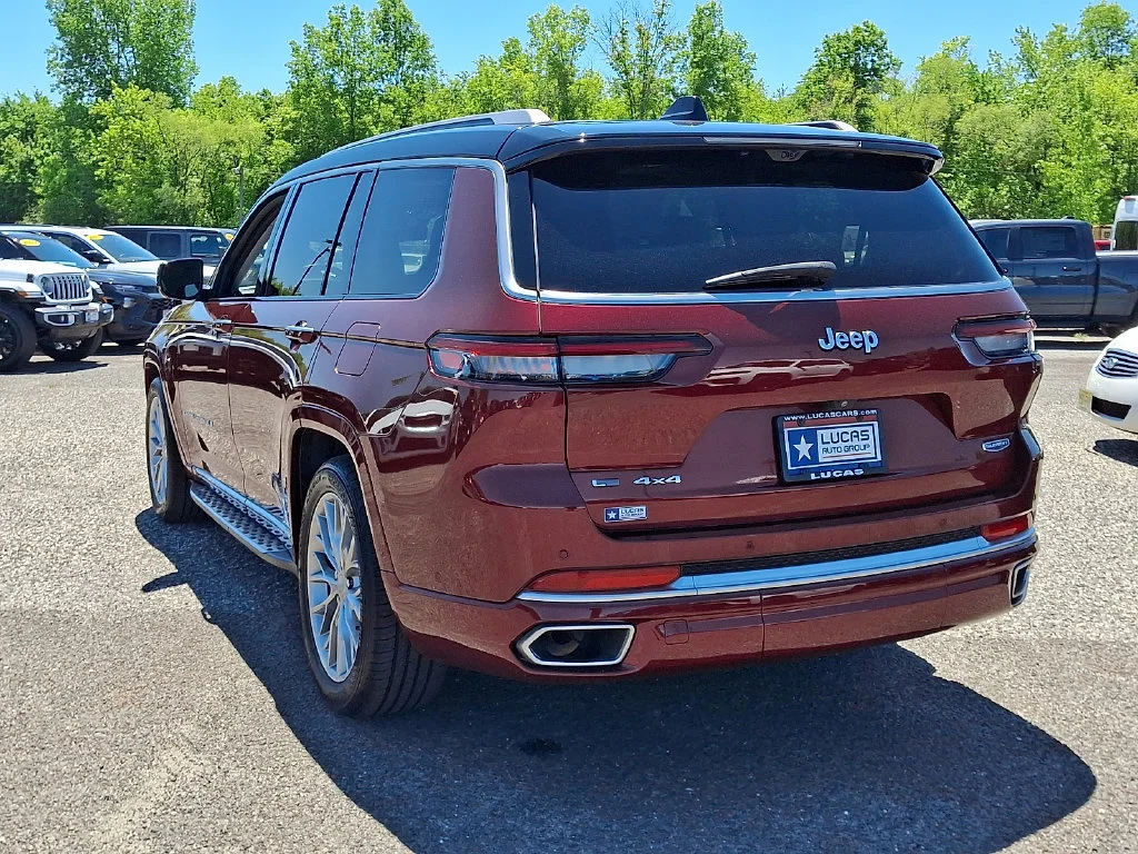 Used 2022 Velvet Red Pearlcoat Jeep Summit image 9