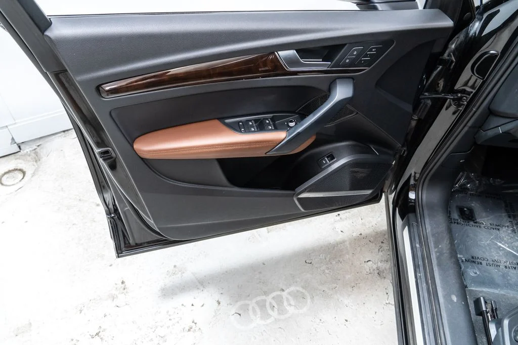 Used 2019 Black Metallic Audi 2.0T Premium Plus image 23