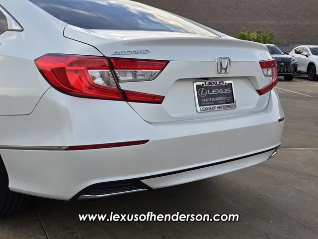 Used 2018 White Honda EX image 5