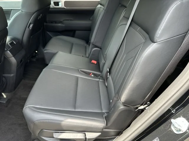 Used 2026 Black Hyundai SEL image 23