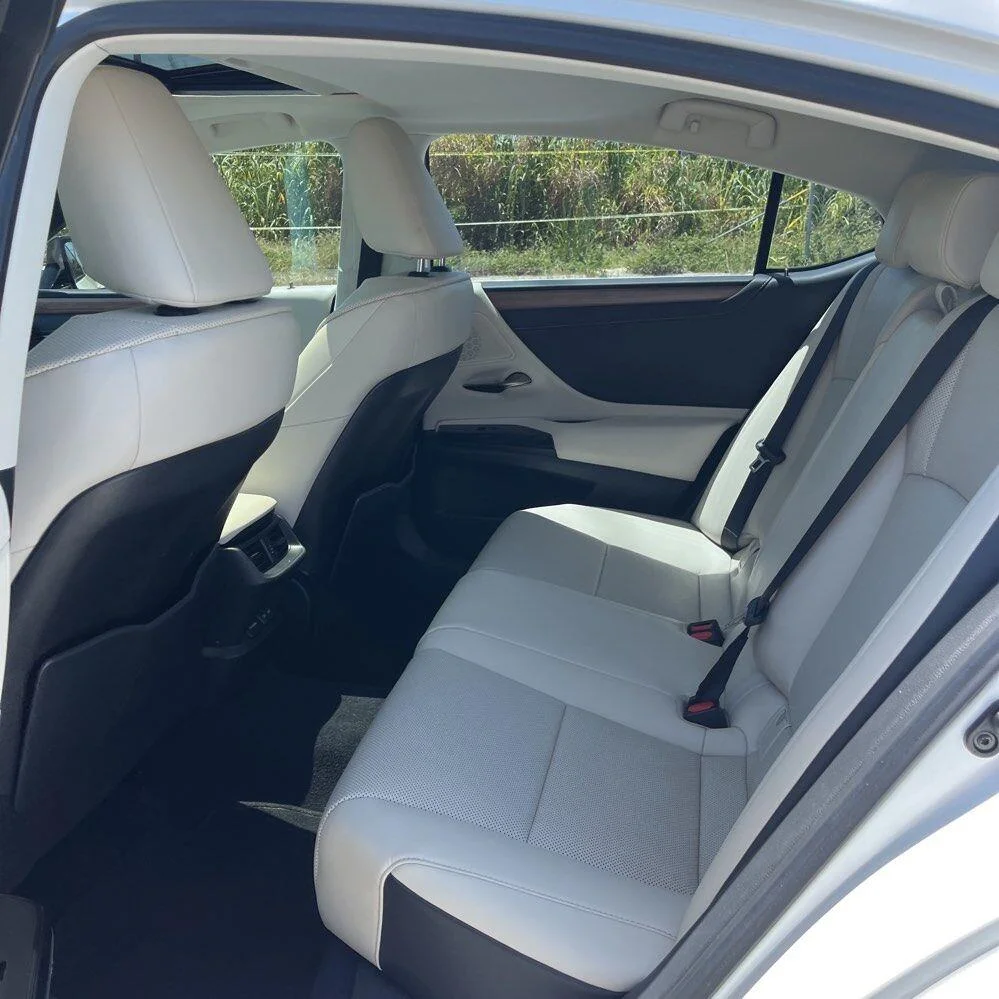 Used 2023 Eminent White Pearl Lexus ES 350 image 7