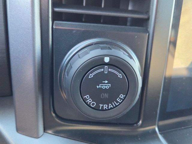 New 2026 Carbonized Gray Metallic Ford XLT image 24