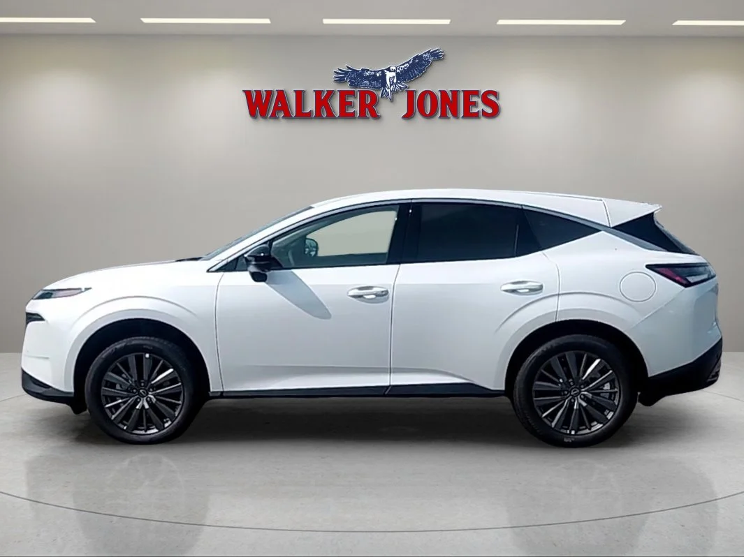 New 2026 Everest White Pearl TriCoat Nissan SL image 4