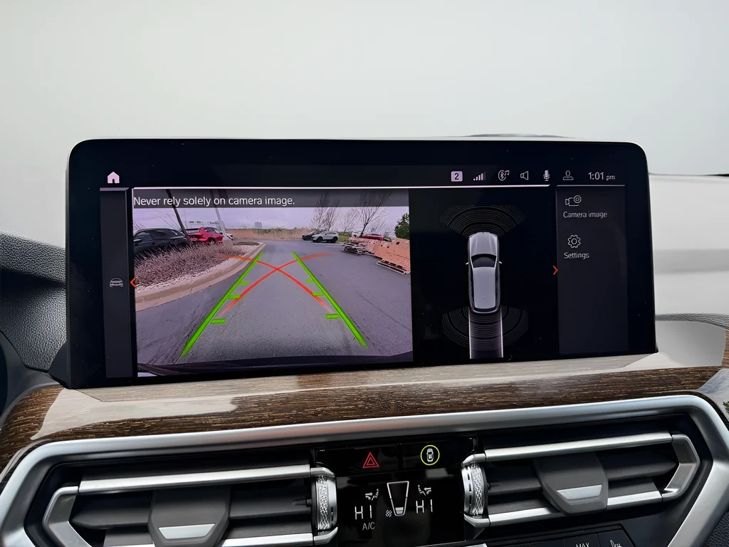Used 2023 Black BMW xDrive30i image 15