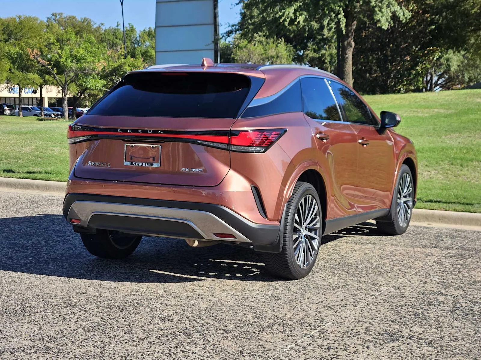 Certified Used 2024 COPPER CREST Lexus Premium Plus image 4