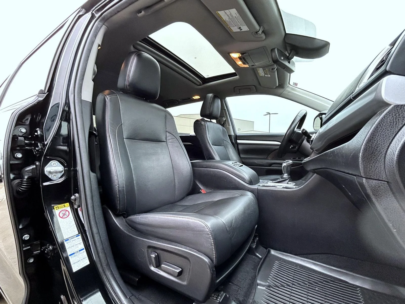Used 2019 Black Toyota XLE image 15