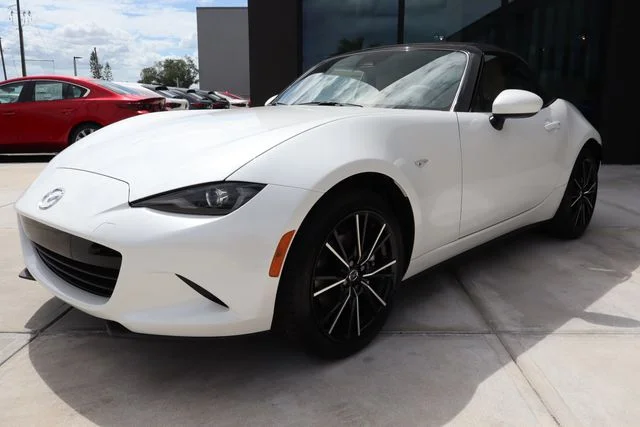 New 2026 Snowflake White Pearl Mazda Grand Touring image 8