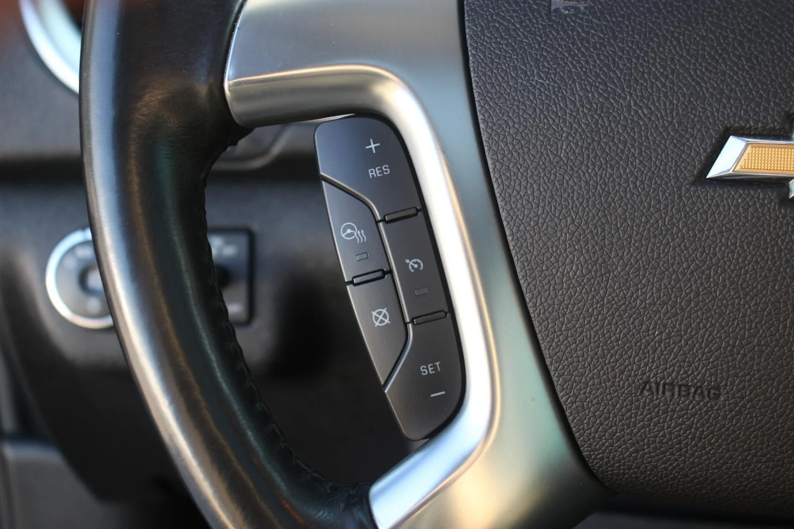 Used 2016 MOSAIC BLACK METALLIC Chevrolet LTZ image 21