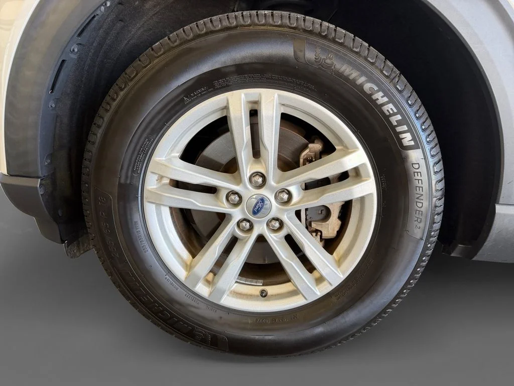 Used 2021 White Ford XLT image 16