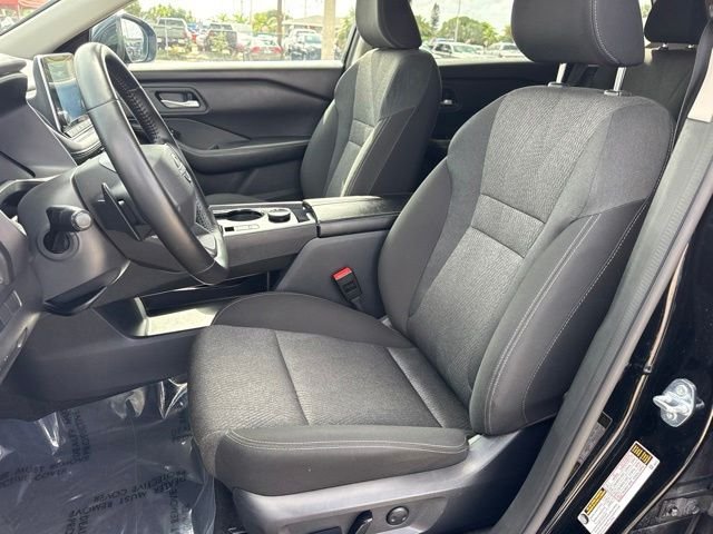2025 Nissan Rogue SV - Photo 11