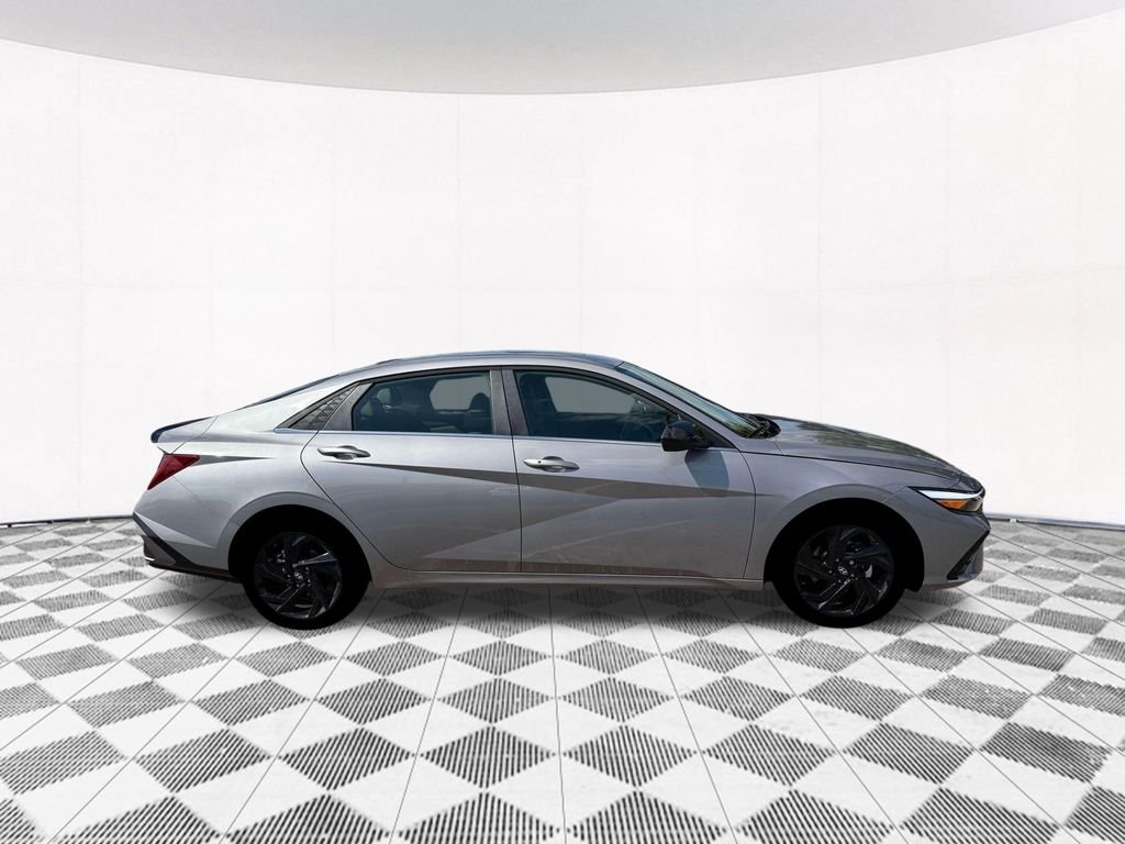 New 2026 Silver Hyundai SEL Sport image 13