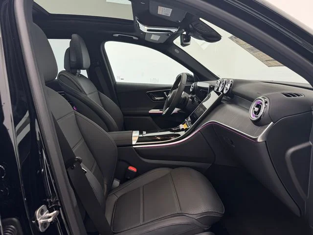 New 2027 Black Mercedes-Benz GLC 300 image 17