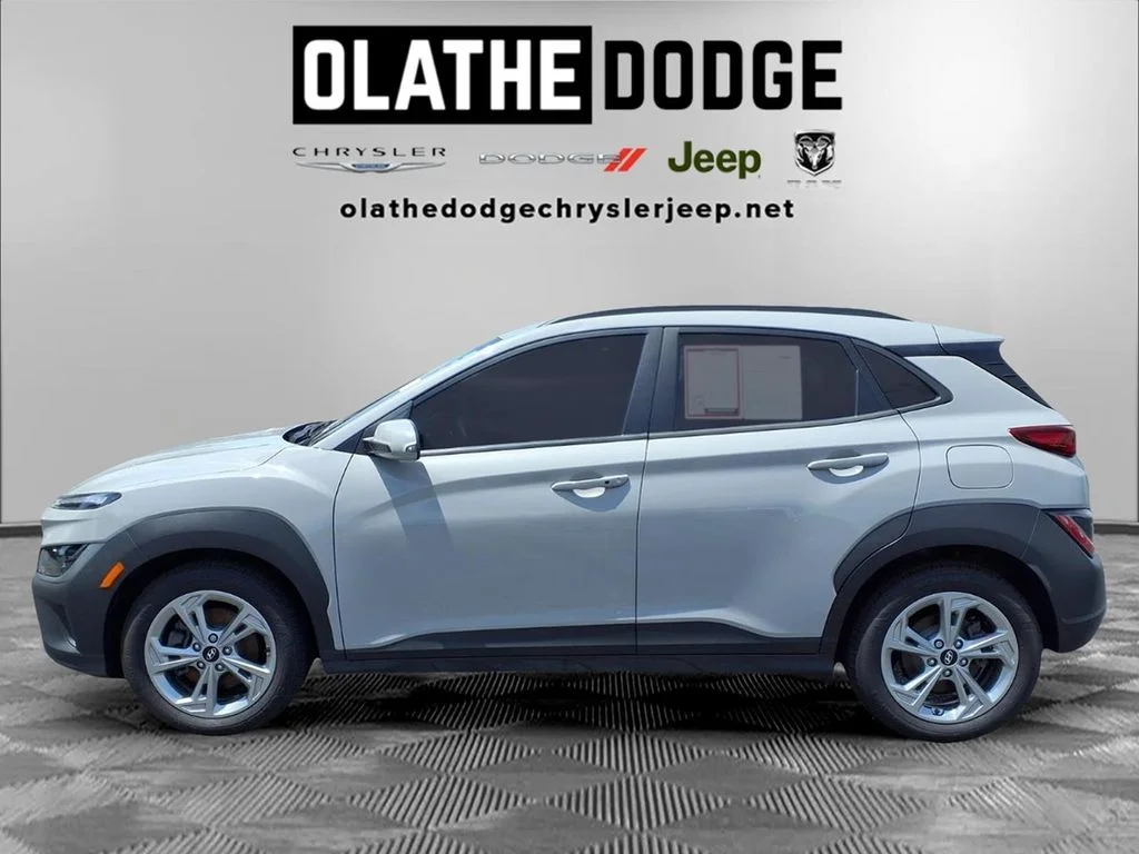 Used 2023 Silver Hyundai SEL image 21