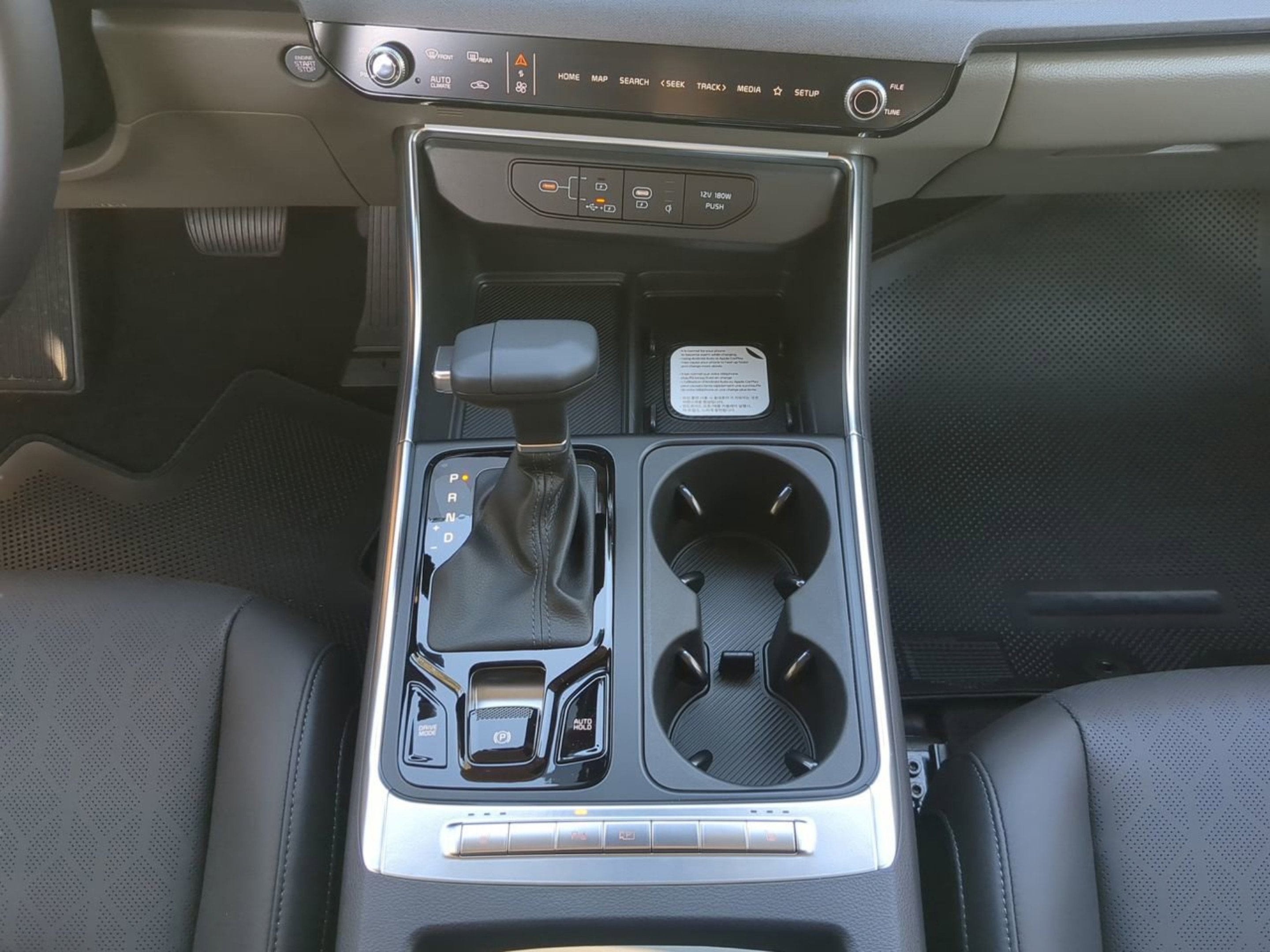 New 2026 Snow White Pearl Kia EX image 22