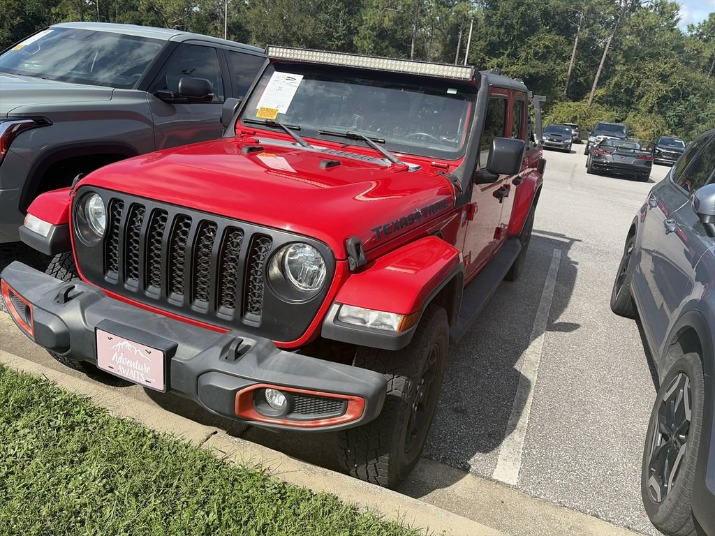 Used 2022 Red Jeep Texas Trail image 4