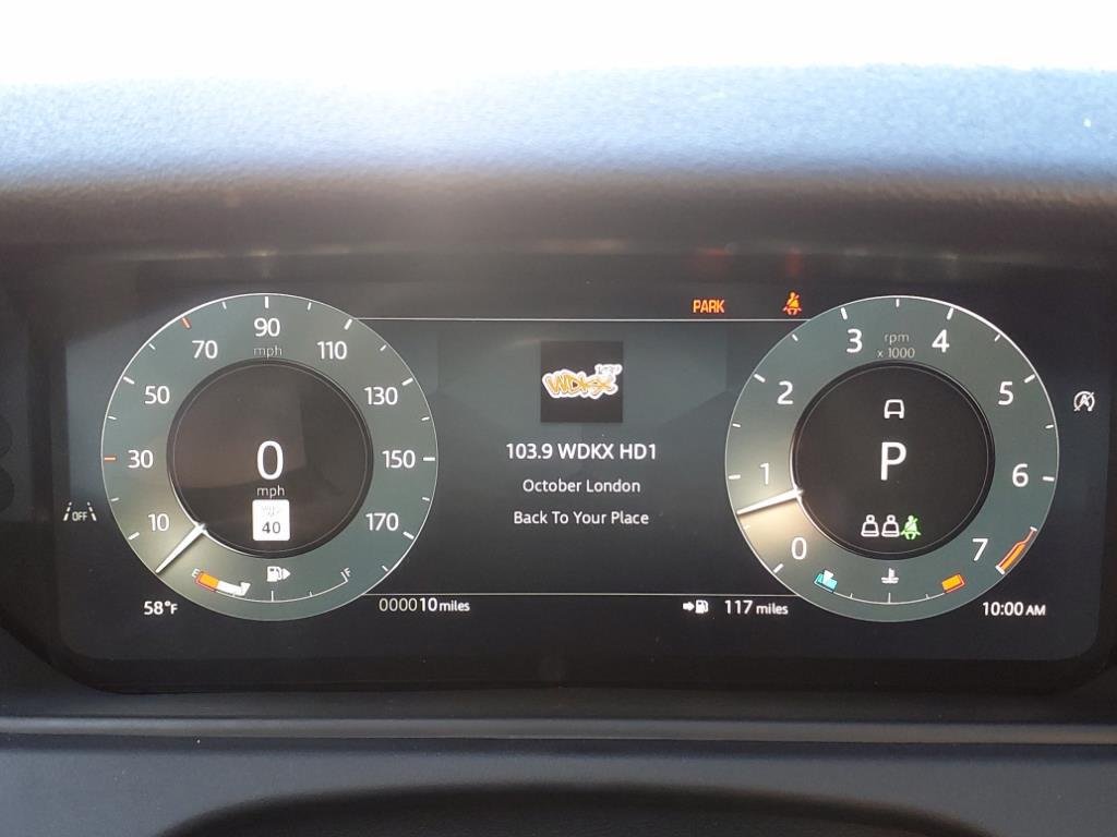 New 2025 Fuji White LAND ROVER Dynamic HSE image 15