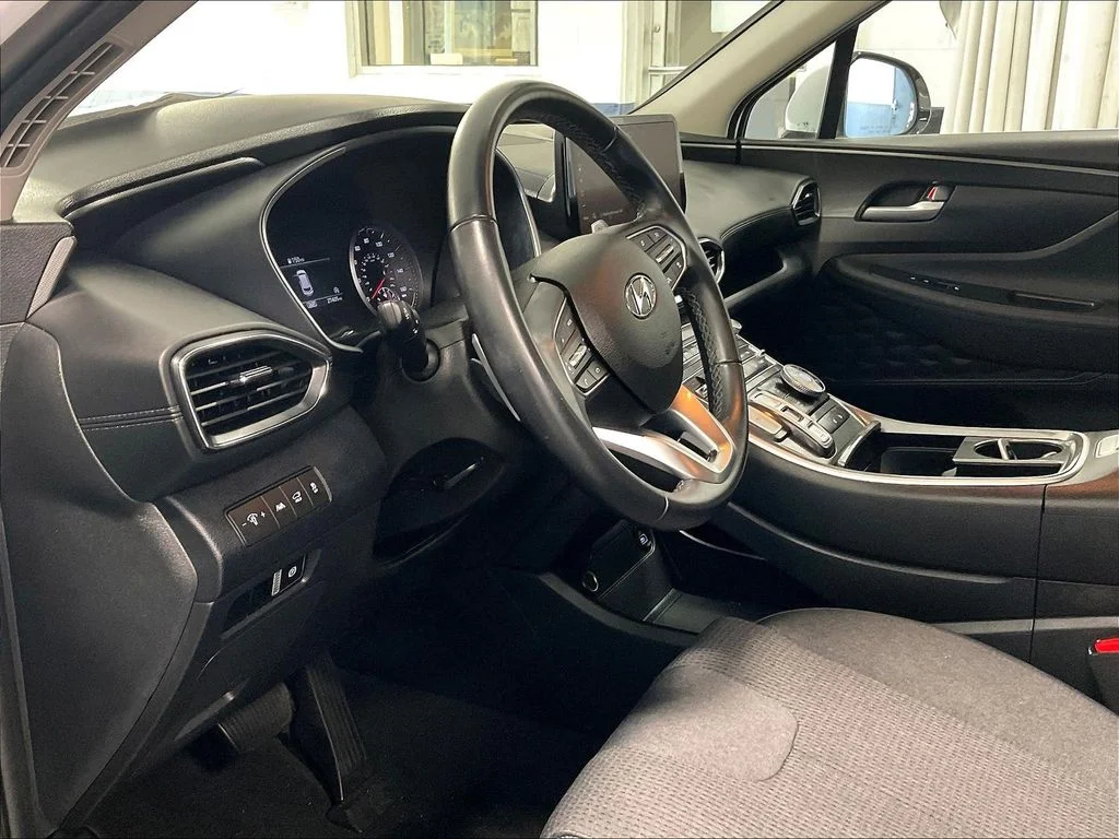 Used 2023 White Hyundai SEL image 8