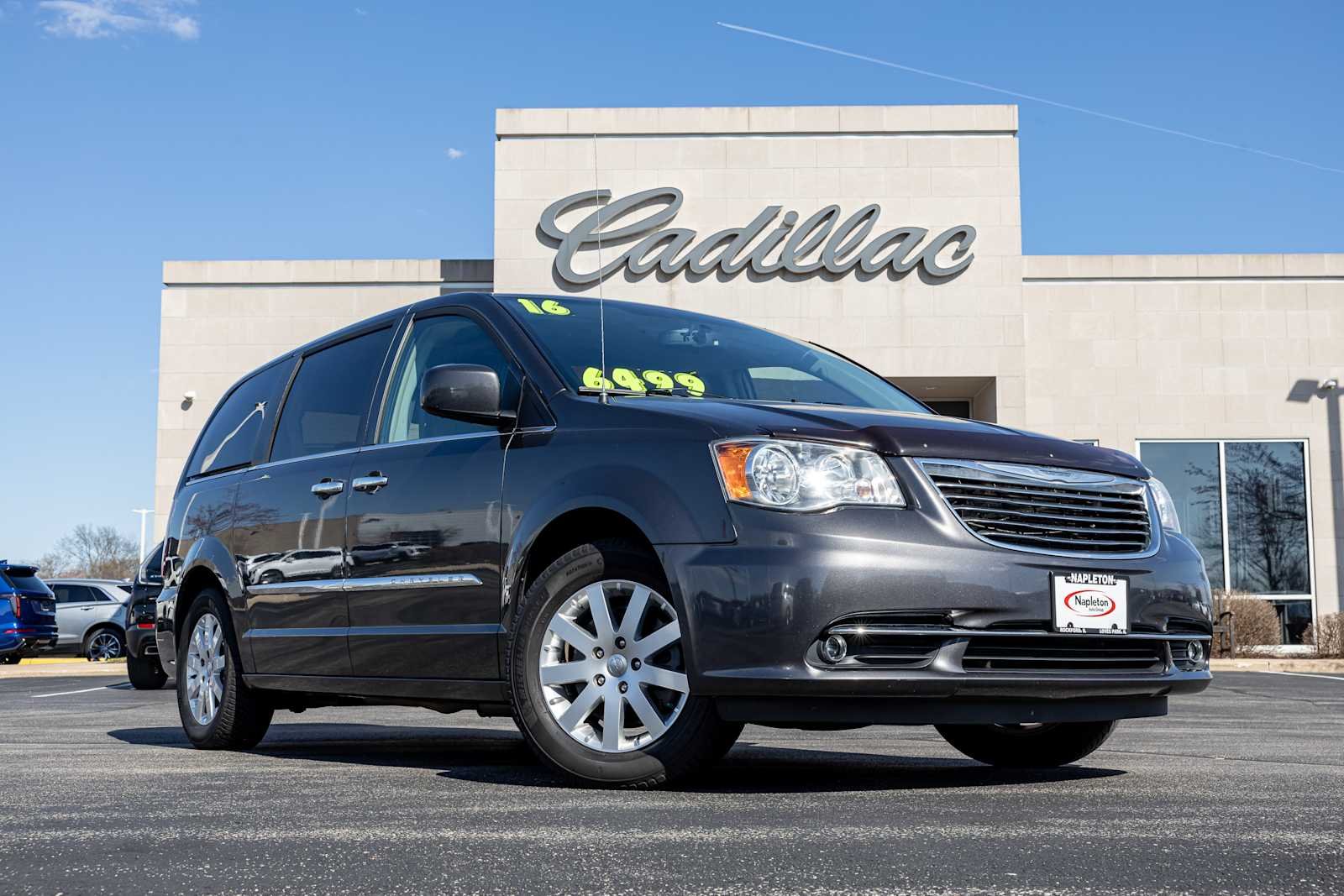 2016 Chrysler Town & Country Touring