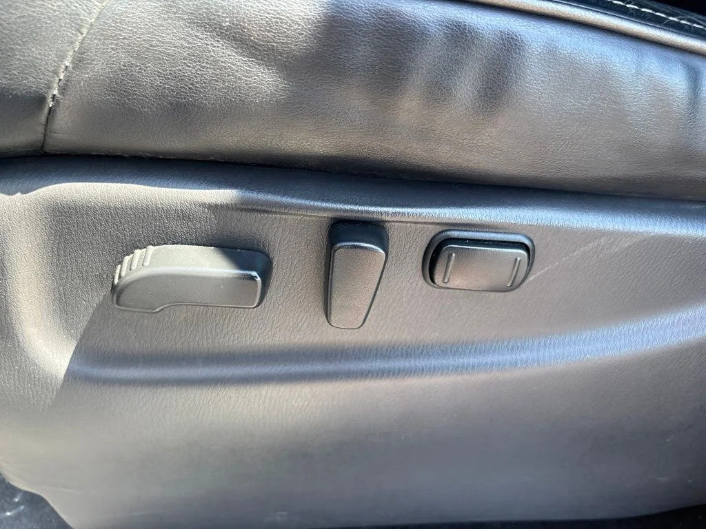 Used 2021 Gray INFINITI LUXE image 9