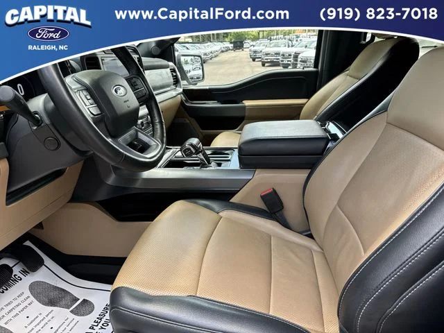 Used 2023 White Ford Lariat image 19