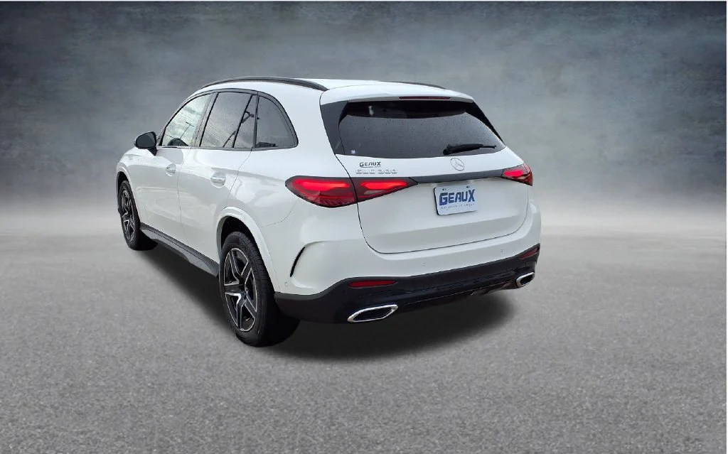 Used 2025 White Mercedes-Benz GLC 300 image 5