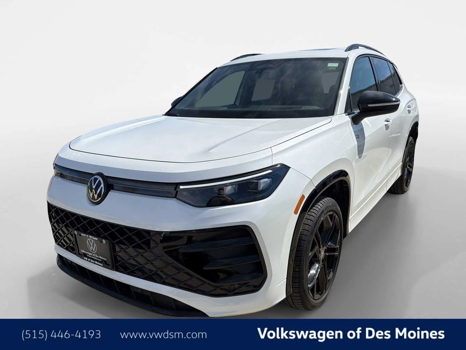 2026 Volkswagen Tiguan 2.0T SE R-Line Black 4Motion's photo