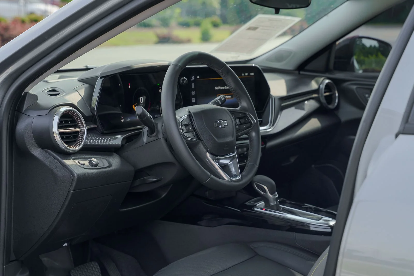 Used 2025 Gray Chevrolet ACTIV image 18