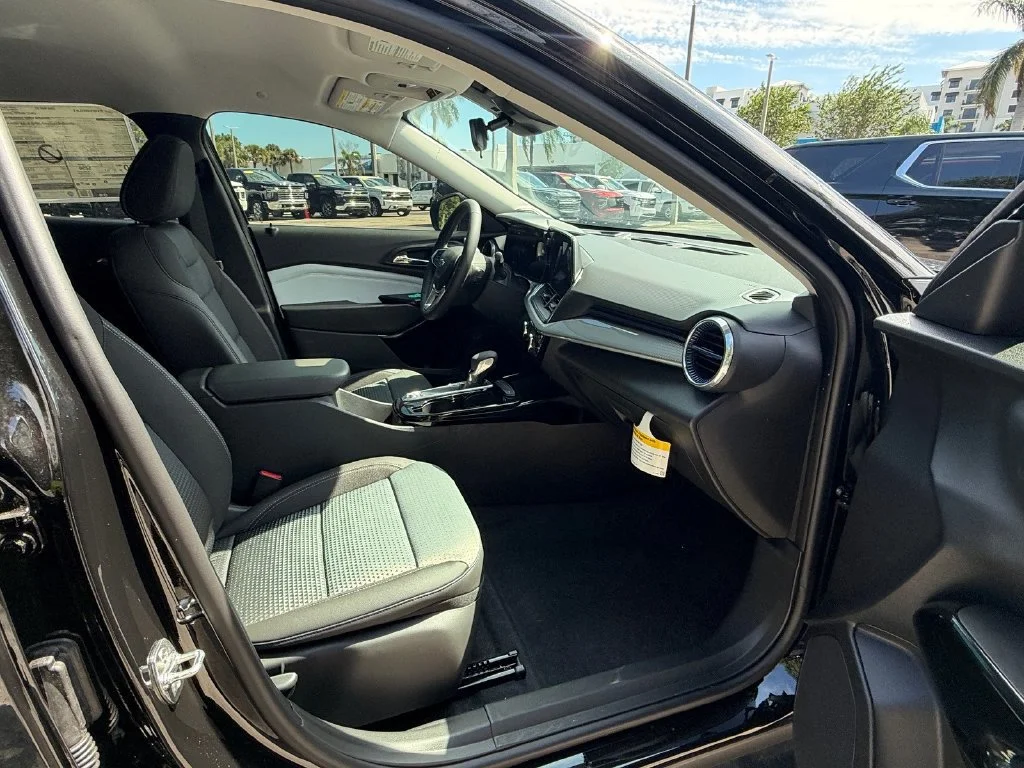 2026 Chevrolet Trax LT - Photo 14