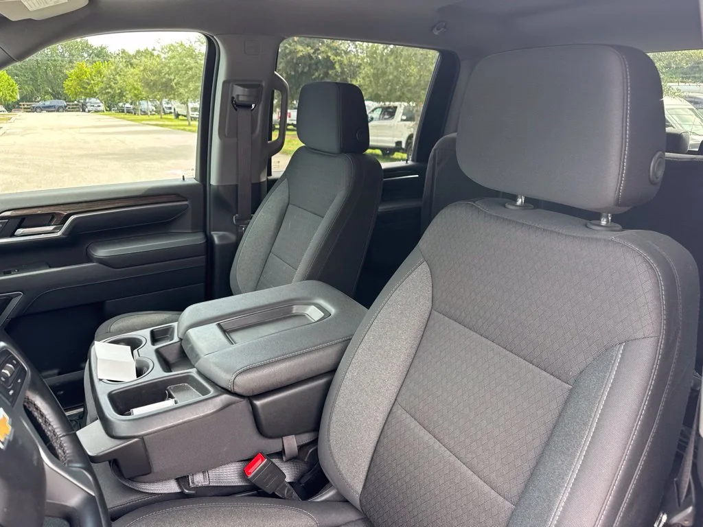 Certified Used 2025 Summit White Chevrolet LT image 10
