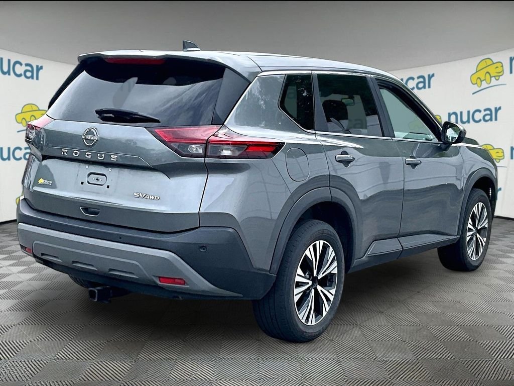 Used 2023 Gun Metallic Nissan SV image 6