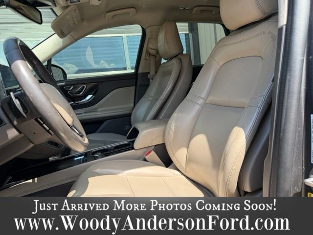 Used 2021 Gray Lincoln Standard image 9