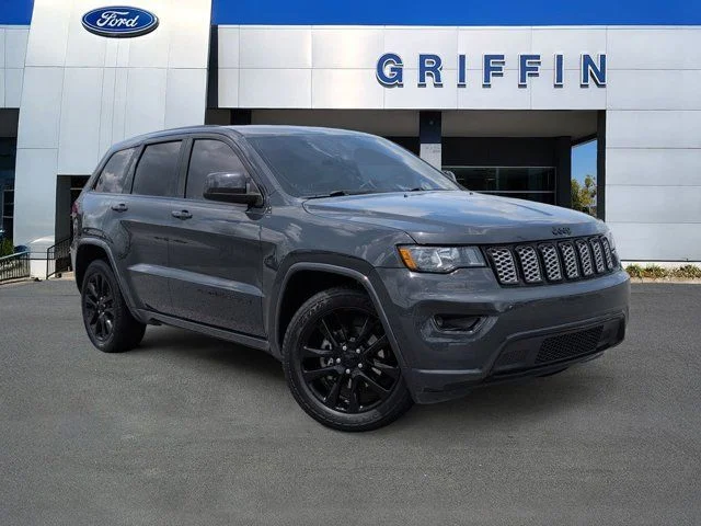 2018 Jeep Grand Cherokee Altitude's photo