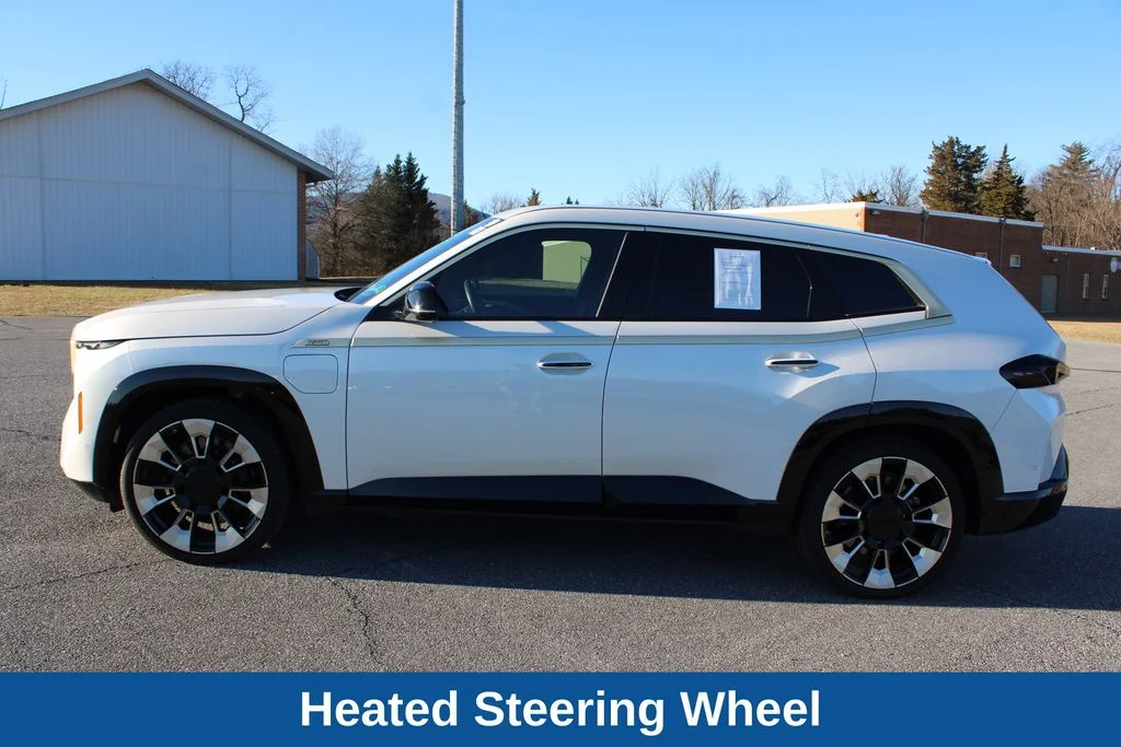 Used 2023 White BMW Base image 6
