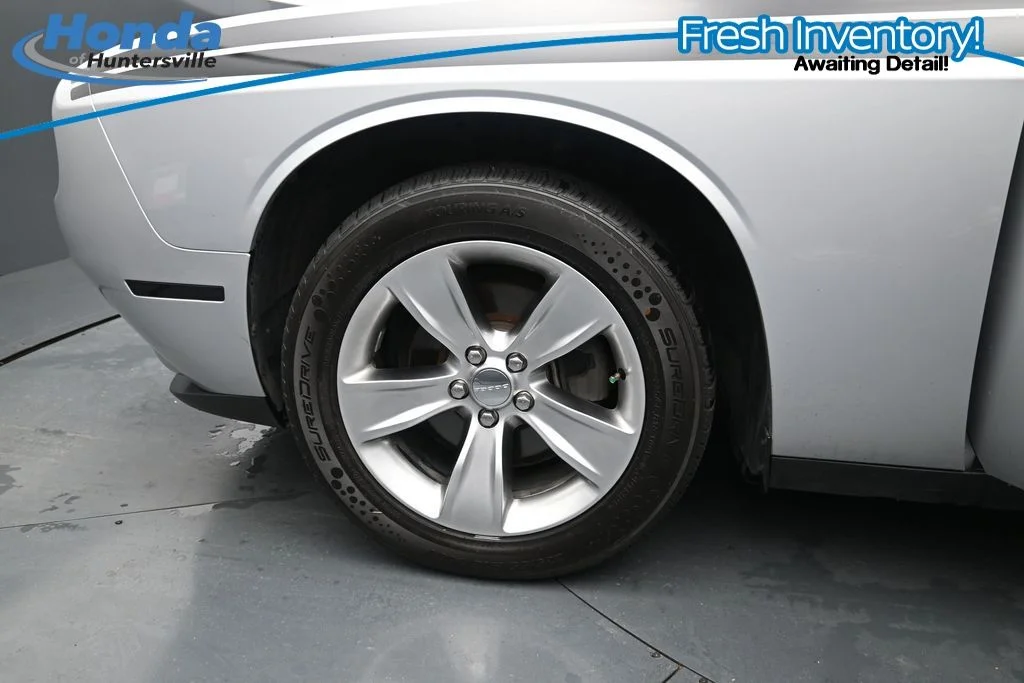 Used 2021 Triple Nickel Clearcoat Dodge SXT image 14