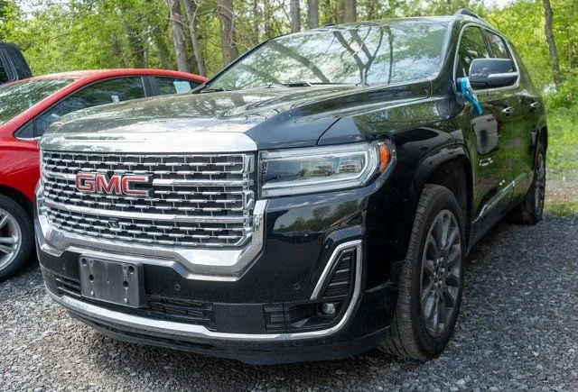2023 GMC Acadia Denali AWD's photo
