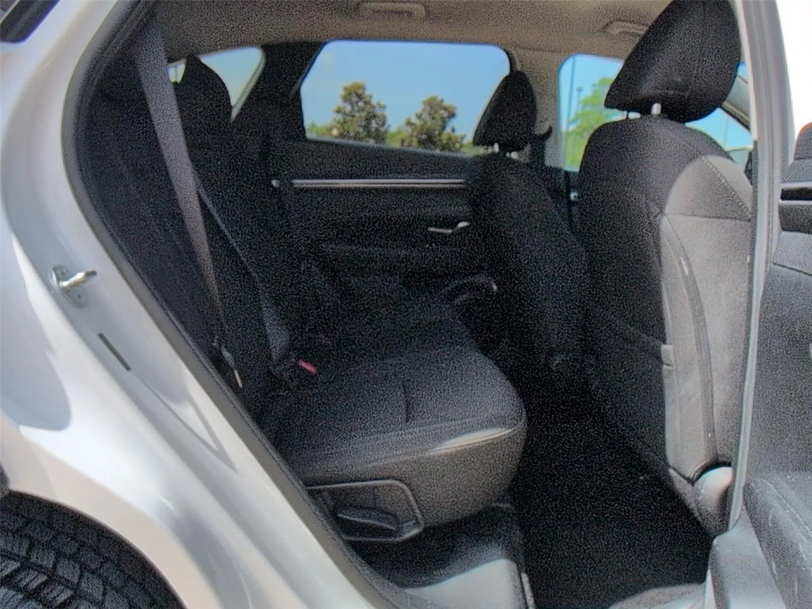 Used 2024 White Pearl Hyundai SEL image 23