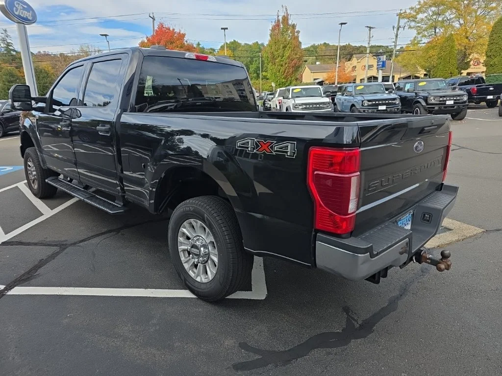 Used 2022 Black Metallic Ford XLT image 5