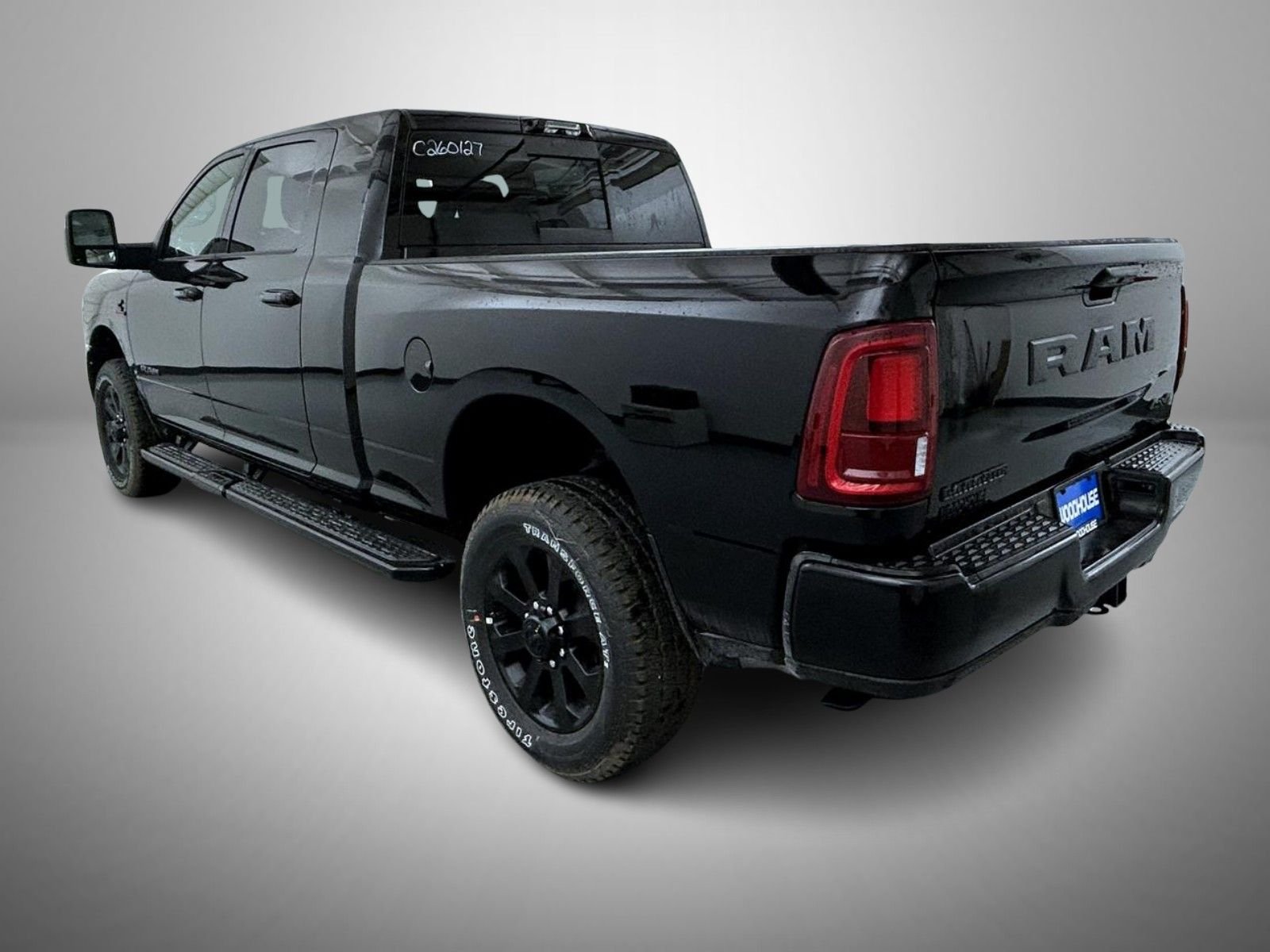 New 2026 Diamond Black Crystal Pearl-Coat Exterior Paint RAM Laramie image 7