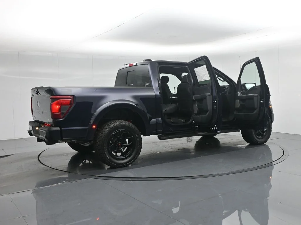 New 2025 Antimatter Blue Metallic Ford XLT image 5