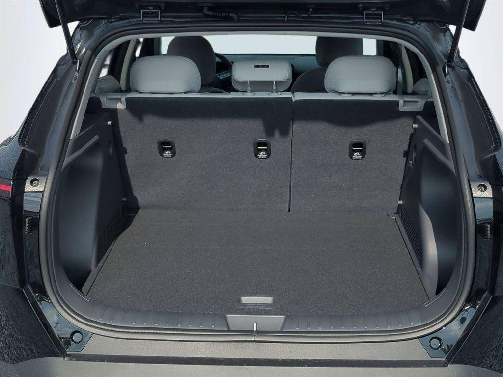 New 2027 Black Hyundai SEL Sport FWD image 11