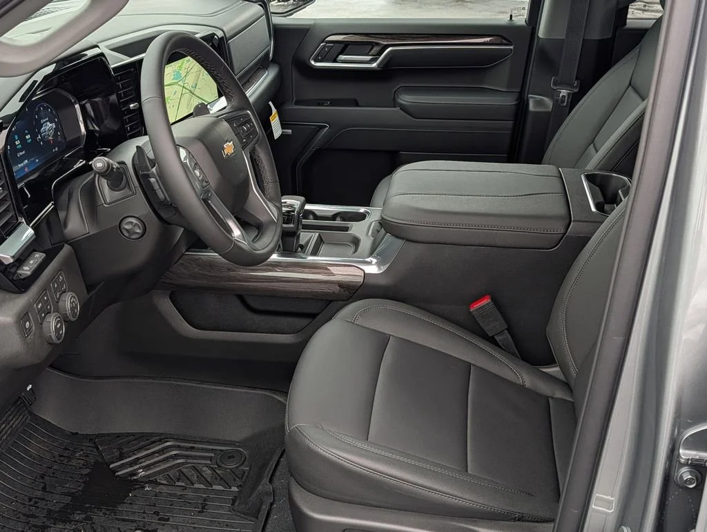 2026 Chevrolet Silverado 1500 LTZ - Photo 6