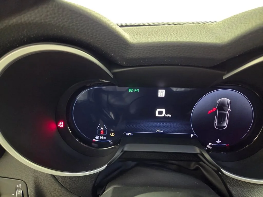 2025 Alfa Romeo Stelvio Base - Photo 13