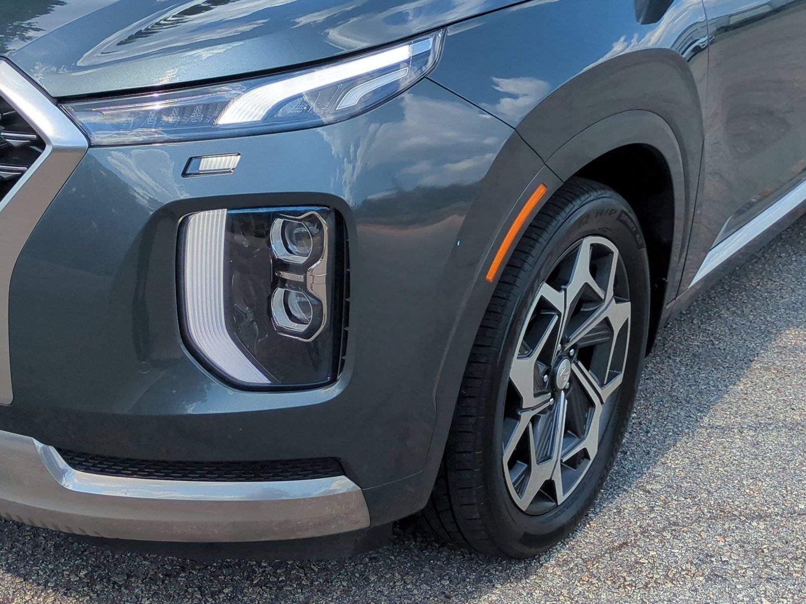 Used 2022  HYUNDAI  image 9