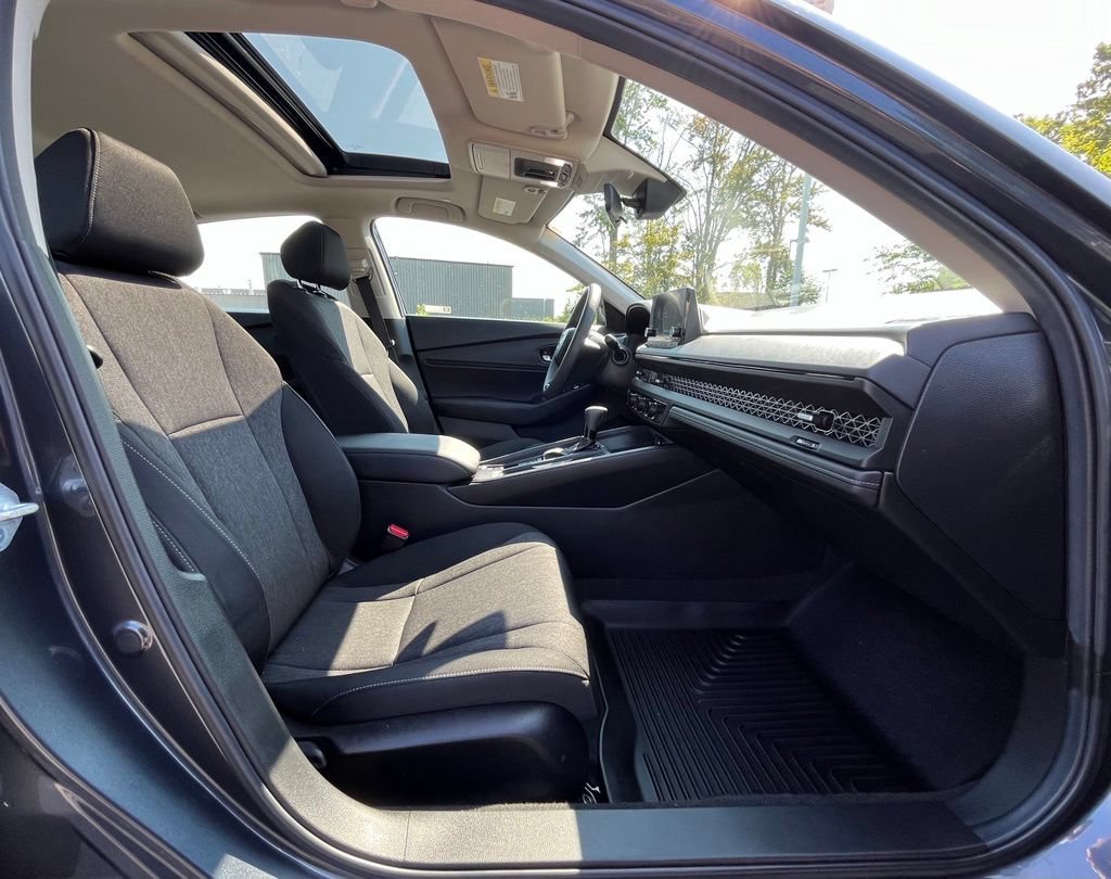 2025 Honda Accord SE - Photo 22
