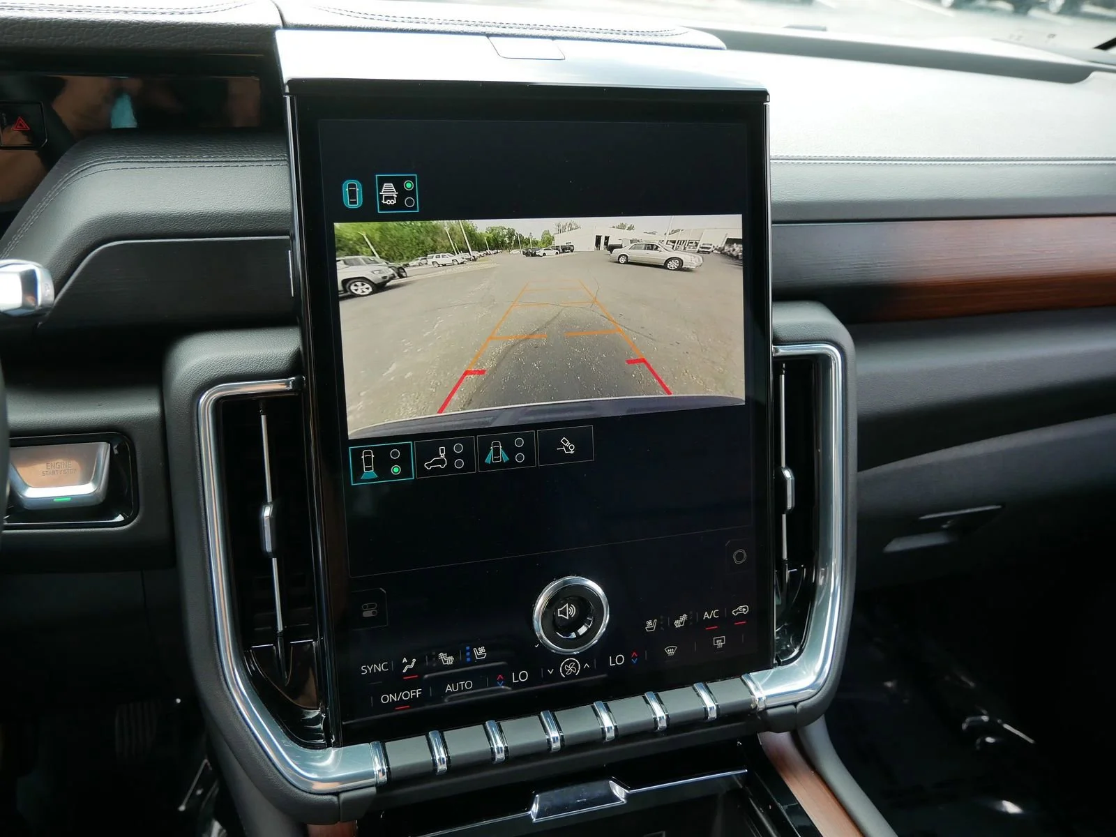 Used 2025 Sterling Metallic GMC Denali image 20
